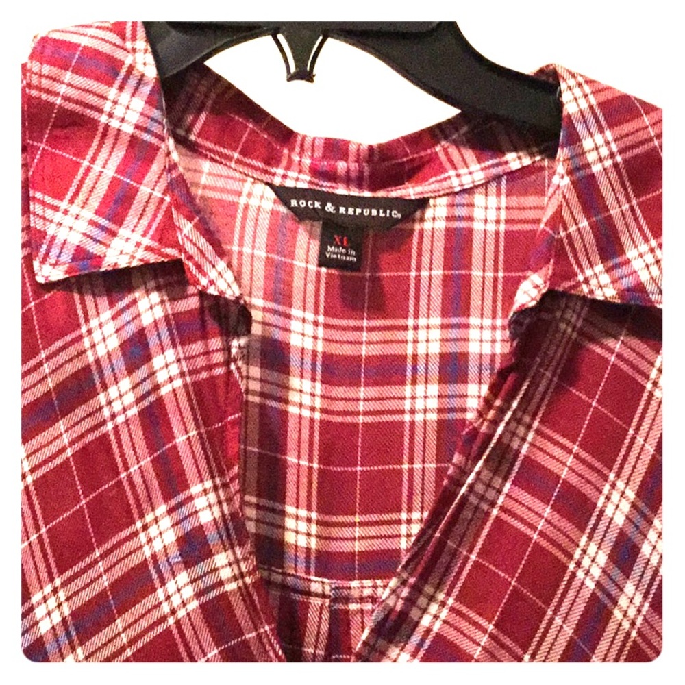 Sleeveless shirt